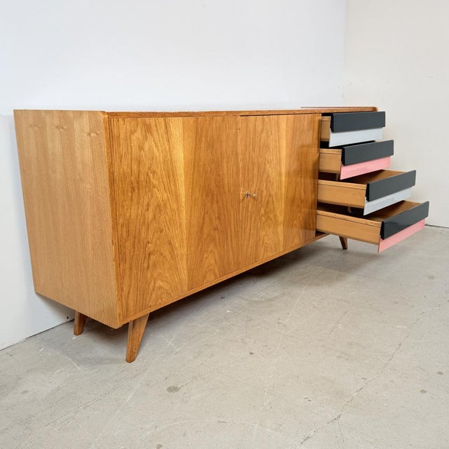 Wood U460 Sideboard with Colored Drawers by Jiří Jiroutek for Interier Praha, 1965 For Sale - Image 7 of 17