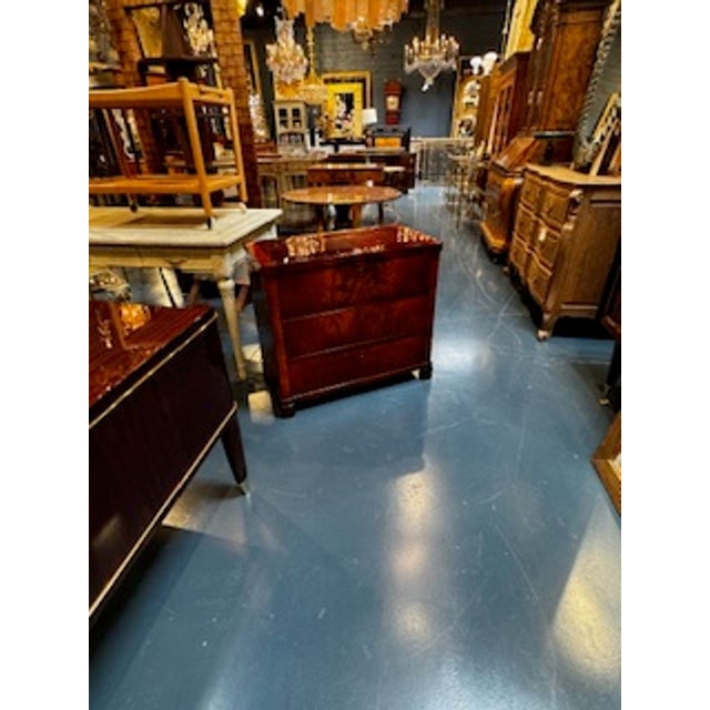 19th C. Biedermeier Flame Mahogany Chest For Sale - Image 4 of 6