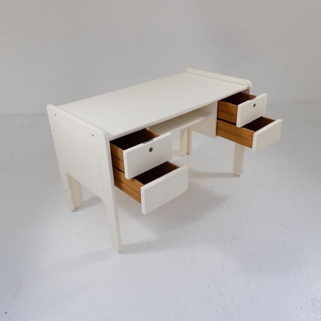 White lacquered Wooden Desk, 1970s For Sale - Image 4 of 10