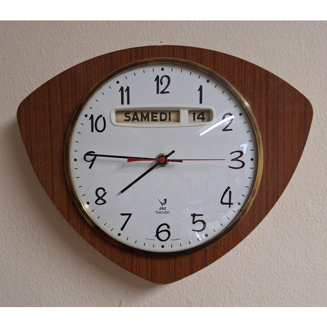 1960s Mid-Century French Wall Clock with Date and Day Display by Jaz, 1960s For Sale - Image 5 of 5