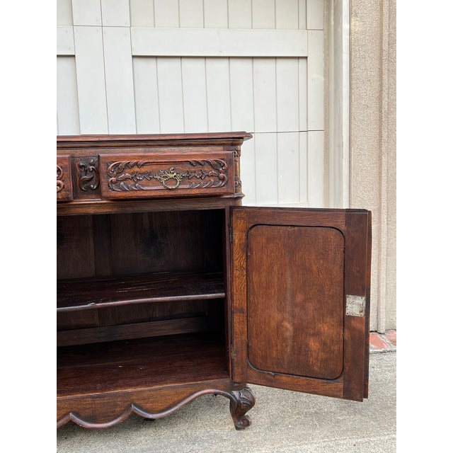 Antique French Louis XV Buffet Sideboard Cabinet Carved Oak Server C1920 For Sale - Image 10 of 18