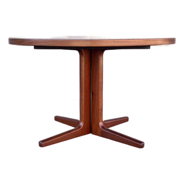 1960s Danish Modern Teak Extendable Dining Table (Refinished) For Sale