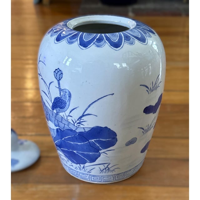 Chelsea House Inc Blue and White Vintage Chinoiserie Temple Jar For Sale - Image 4 of 8