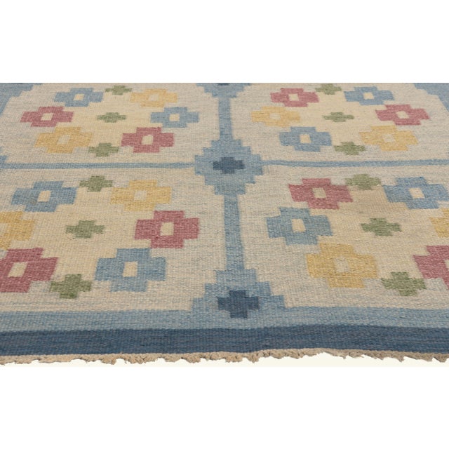 Märta Måås-Fjetterström Vintage Swedish Rollakan Rug, 04'05 X 06'09 For Sale - Image 4 of 11
