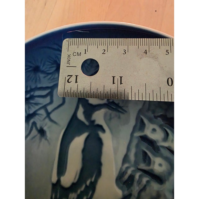 Traditional 1980 Vintage Bing and Grondahl Porcelain Mother's Day Spotted Woodpecker With Chicks Plate For Sale - Image 3 of 3