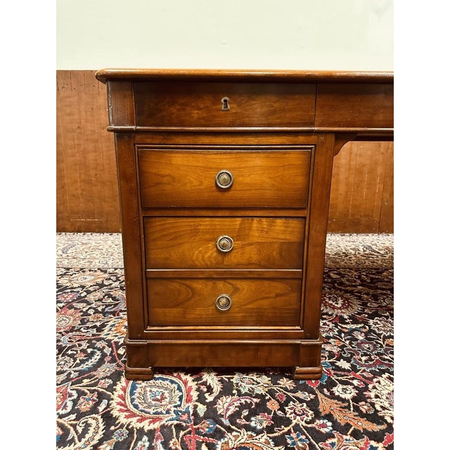 Italian Desk in Leather For Sale - Image 9 of 18