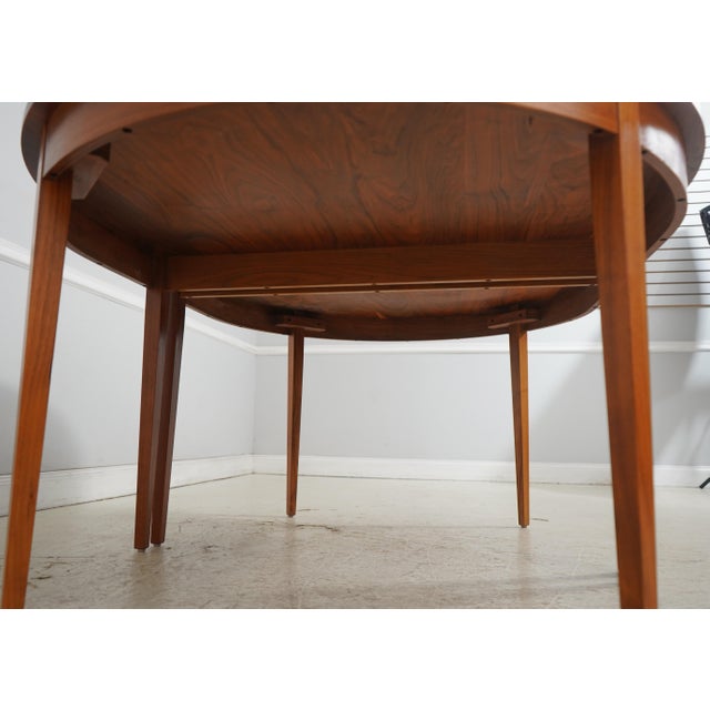 Thomas Moser Walnut & 8 Leg Dining Room Table For Sale - Image 13 of 14