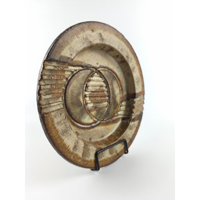 Brutalist Large Mid-Century Pottery Bowl by Aksel Larsen for Axella, 1960s For Sale - Image 3 of 7