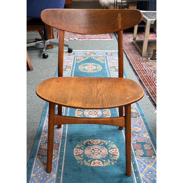 Mid-Century Modern Carl Hansen & Søn Hans J. Wegner Side Chair For Sale - Image 3 of 14