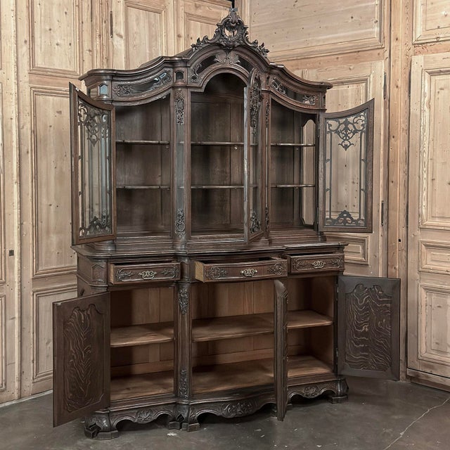 19th Century Country French Régence Liégeois Oak China Buffet For Sale - Image 15 of 18