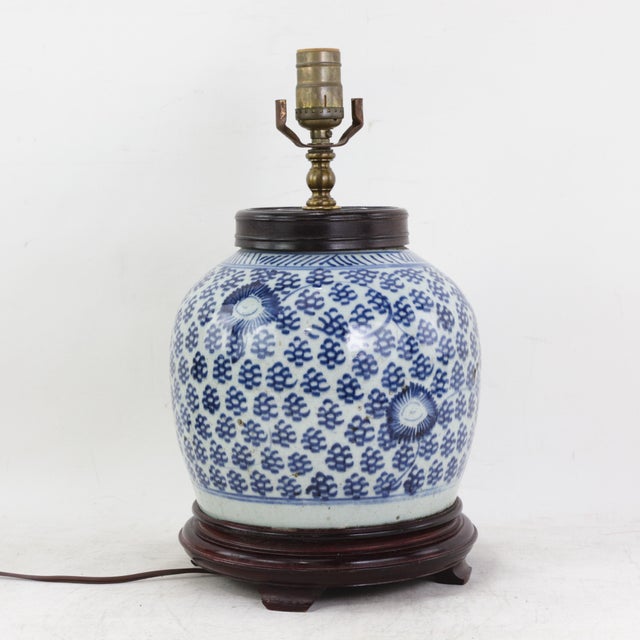Antique Blue and White Porcelain Ginger Jar Table Lamp With Cobalt Floral and Medallion Motif For Sale - Image 4 of 14