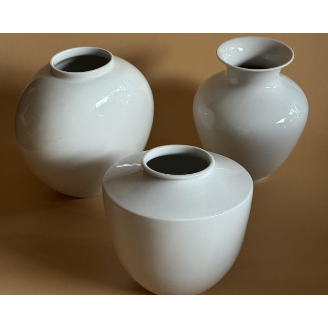 Vintage White Vases by Trude Petri for KPM and Furstenberg Berlin, Germany, 1950s, Set of 3 For Sale - Image 13 of 13