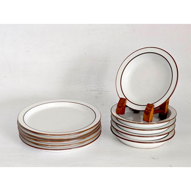 1970s Vintage Dansk Bistro Christianshavn Brown Dinner Plates and Rimmed Bowls, 10 Pieces For Sale - Image 5 of 8