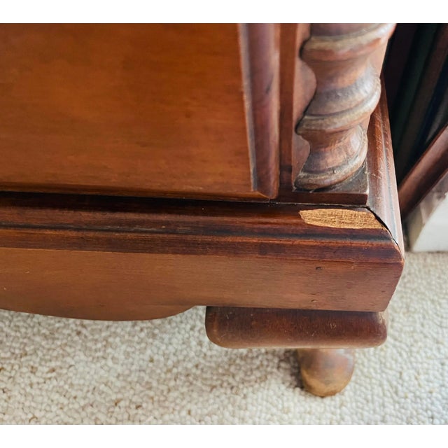 Camel Gilchrist of Boston 1950’s Maple Dresser Set With Chest of Drawers and Matching Nightstand - Set of 2 For Sale - Image 8 of 12