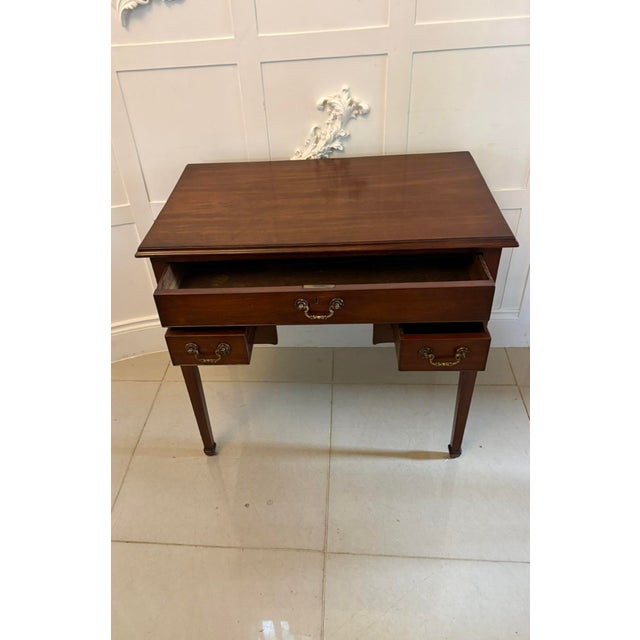 Small Antique Georgian Table in Mahogany, 1800 For Sale - Image 9 of 12