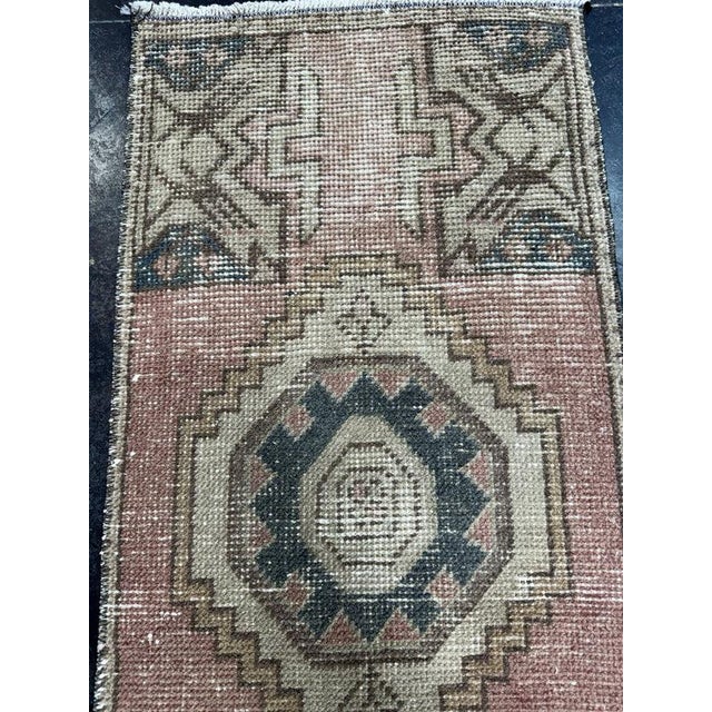 Turkish Yastik Rug 1'5" x 3' #23881 Explore a curated collection of hallway runners, wool rugs, and handmade masterpieces...