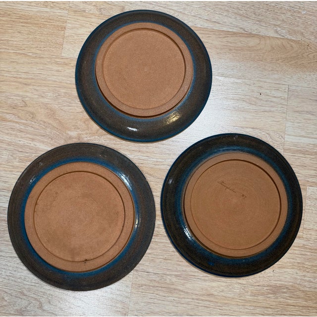 Ceramic Barbara Campbell Petroglyph Pottery Plates/Chargers 1987 Set of 3 For Sale - Image 7 of 12