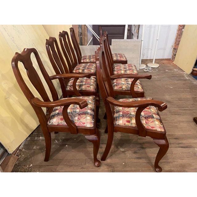 Late 20th Century Henkel Harris Set of 8 Queen Anne Wild Black Cherry Dining Chairs 2 Armchairs For Sale - Image 11 of 12