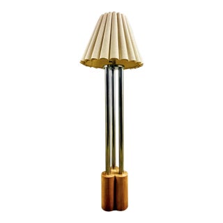 1970s Mid Century Modern Floor Lamp . For Sale