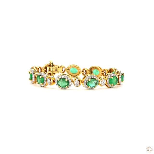 2.51 Carat Round Brilliant Cut Diamond Emerald Gold Bracelet For Sale - Image 9 of 9