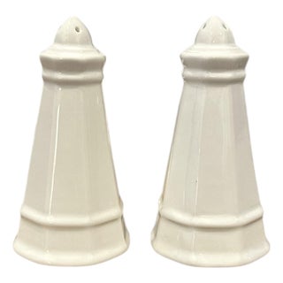 Pfaltzgraff Heritage White Ironstone Salt and Pepper Shakers, a Set For Sale