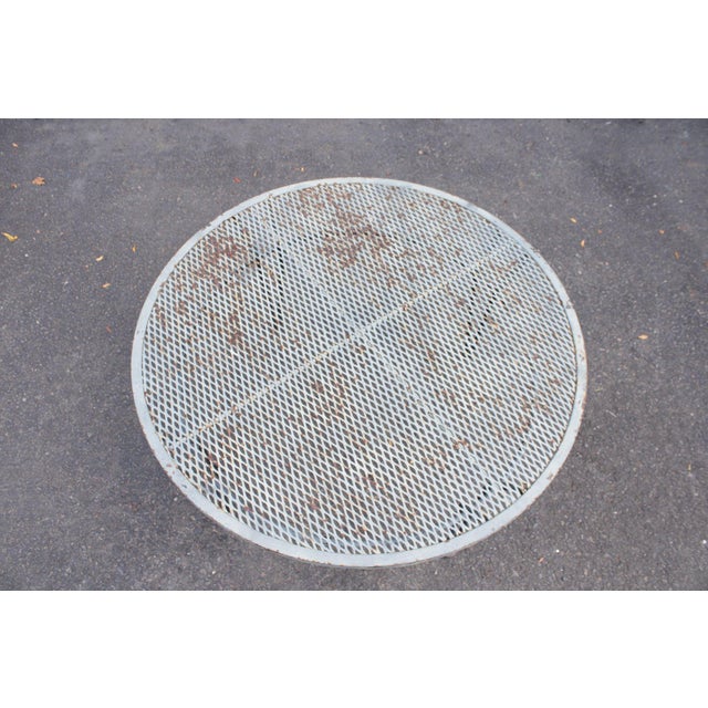 Mid 20th Century Salterini Mid Century Modern 'Radar' Round Iron Outdoor Coffee Table For Sale - Image 5 of 18