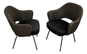 Pair of Eero Saarinen for Knoll Executive aArmchairs