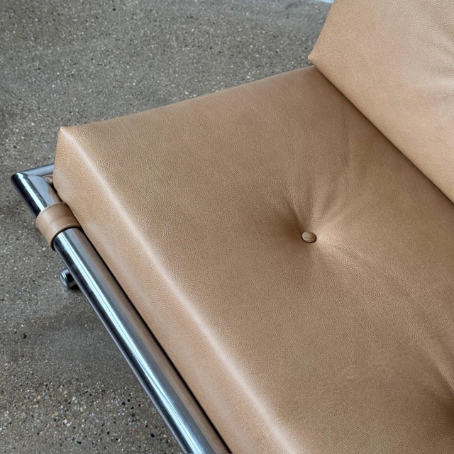 Mid-Century Modern 1970s Leather/Chrome Sled Settee Attributed to Arthur Umanoff for Directional For Sale - Image 3 of 10