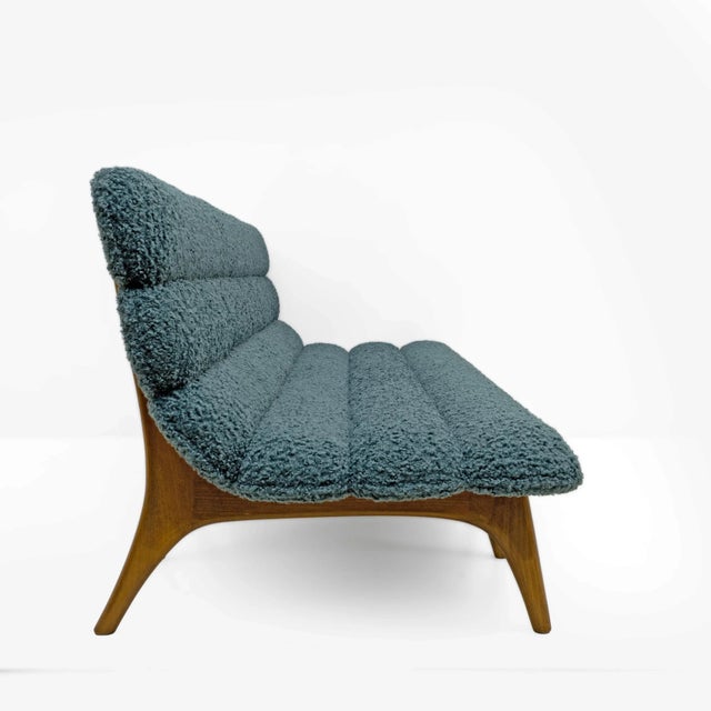 Modern Italin Bouclè and Walnut Sofa in the style of Adrian Pearsall For Sale - Image 3 of 9