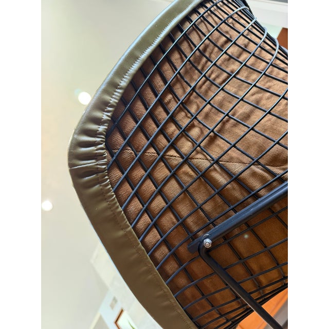 Mid Century Modern Original Vintage Knoll Diamond Chair by Harry Bertoia With Olive Leather Cover For Sale - Image 6 of 12