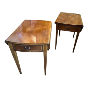 Pair of 1950s Mahogany American Small Drop Leaf Side or End Tables.