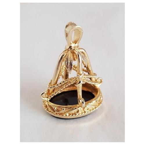 Metal Vintage Gold and Black Onyx Novelty Seal Charm by Slade & Kempton, London, 1967 For Sale - Image 7 of 16