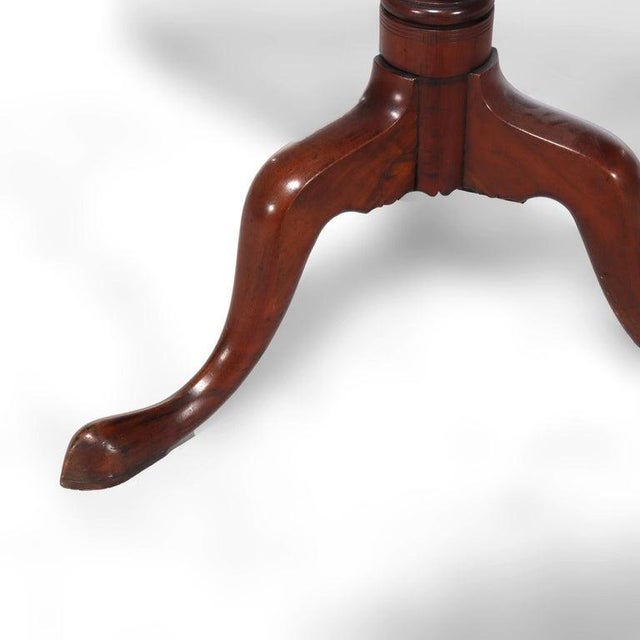 Queen Anne Antique Queen Anne Mahogany Three Legged Tilt Top Table Unsigned C1780 For Sale - Image 3 of 11