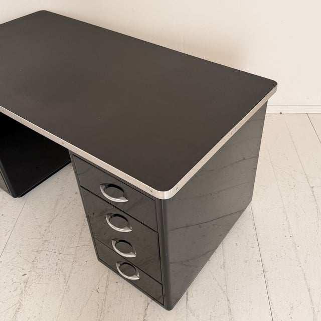 German Bauhaus Writing Desk in Black Lacquered Metal, 1925 For Sale - Image 6 of 18