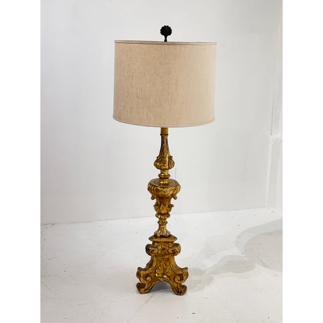 Wood Tall 18th Century Italian Baroque Giltwood Altar Candlestick Table Lamp For Sale - Image 7 of 13