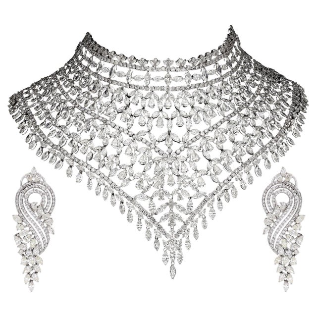 Modern Natural Diamond Necklace & Earring Suite With 135.87 Ct Diamond in 18k Gold For Sale - Image 3 of 6