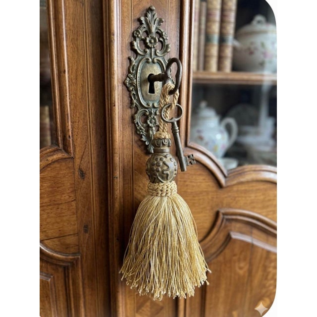 Vintage Large Passementerie Key Tassel With Brass Barrel Key ( Key Is New) Grandmellenial, Hollywood Regency. Traditional For Sale - Image 4 of 4