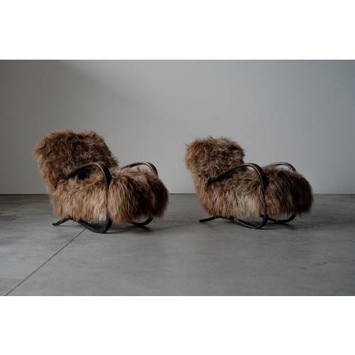 Lounge Chairs in Long Hair Sheepskin by Jindrich Halabala, Czech Republic, 1930s, Set of 2 For Sale - Image 3 of 15