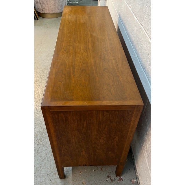 Wood Mid 20th Century Janus Collection Walnut Credenza by John Stuart for Mount Airy Furniture For Sale - Image 7 of 18
