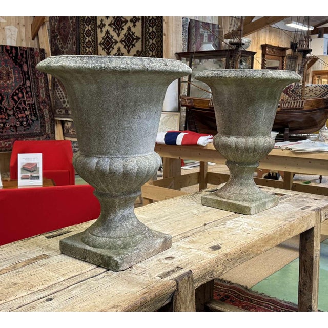 Medici Planters in Reconstituted Stone, 1970s, Set of 2 For Sale - Image 11 of 13