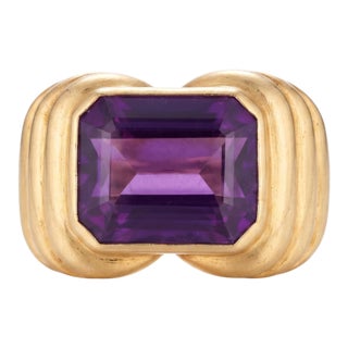 6 Carat Emerald Cut Amethyst Unisex Bezel Set Cocktail Ring in 18 Kt Yellow Gold For Sale
