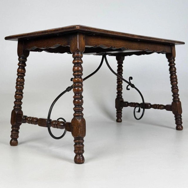 Antique Early 20th Century English Bobbin-Turned Oak Coffee Table For Sale - Image 4 of 10