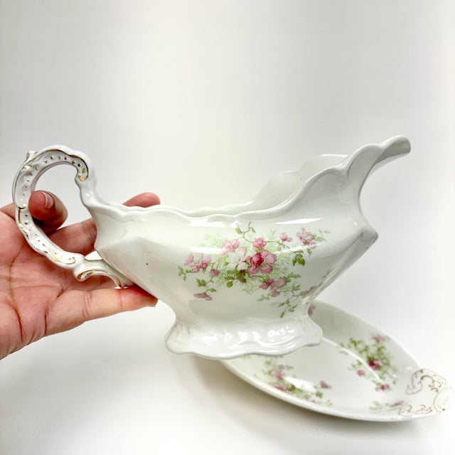Victorian Antique John Maddocks Ironstone Gravy Boat – Pink Floral Gold Trim For Sale - Image 3 of 10