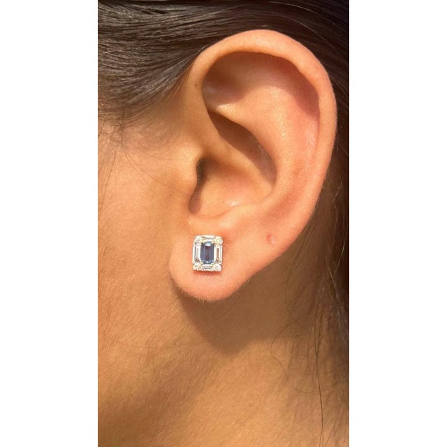 Genuine Baguette Sapphire Diamond Pushback Stud Earrings 18k Solid Gold- A Pair For Sale In New York - Image 6 of 11