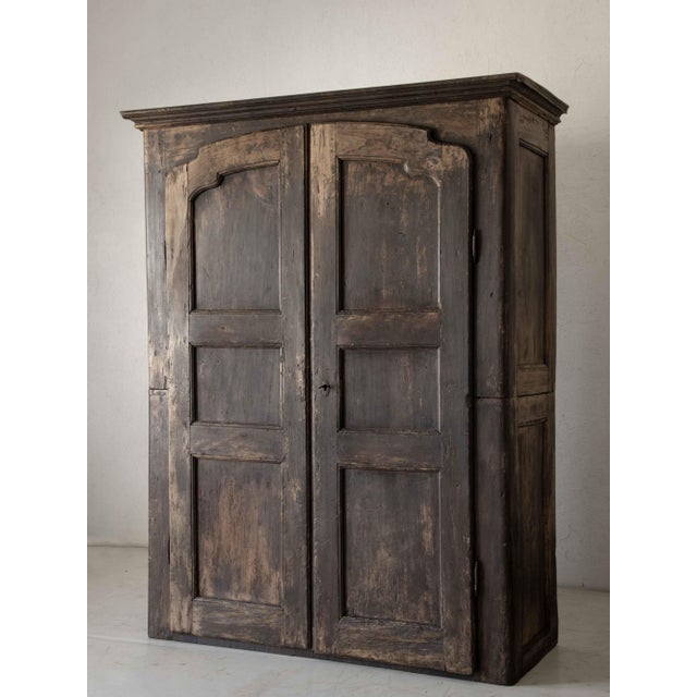 18th Century Piedmontese Wardrobe in Poplar For Sale - Image 4 of 7