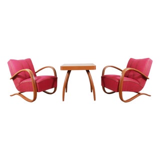Bentwood Lounge Chairs with Coffee Table by Jindřich Halabala, 1930s, Set of 3 For Sale