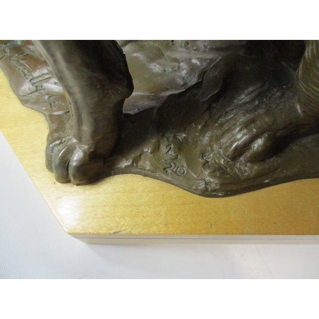 Bronze Dog Statue Lab, Labrador Sitting Wooden Bace Artist Signed: Name? & 1995 For Sale - Image 12 of 12