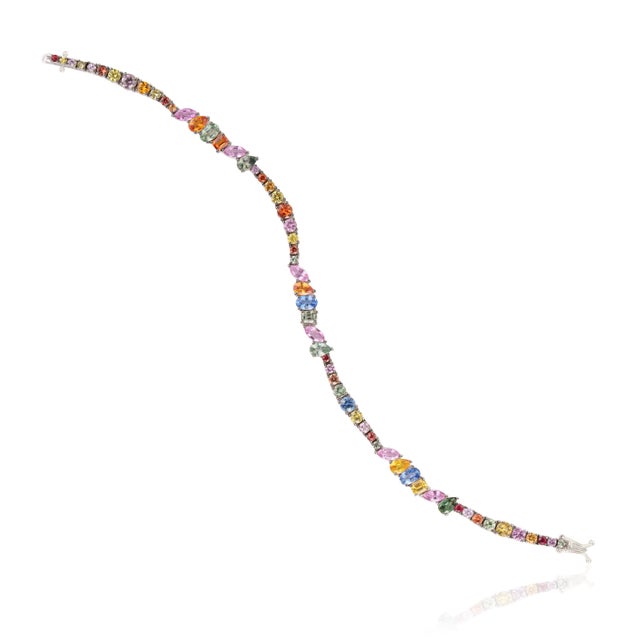 Boho Chic 10.97ct Mixed Cut Multicolor Sapphire Tennis Bracelet in 18k Gold, 7.5 Inches For Sale - Image 11 of 18