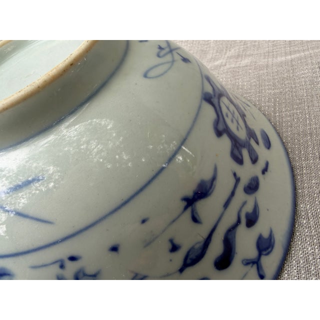 Vintage Blue and White Floral Chinese Bowl For Sale In New York - Image 6 of 18