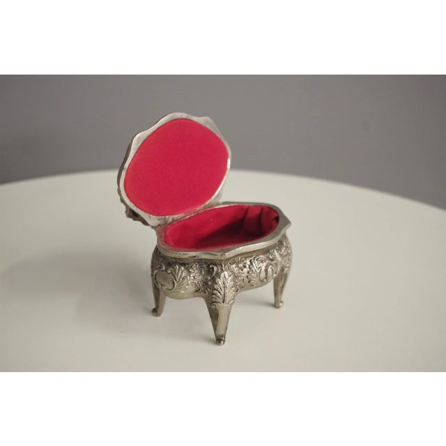 Metal Jewelry Box, 1950s, in Very Good conditions. Designed 1950 to 1959